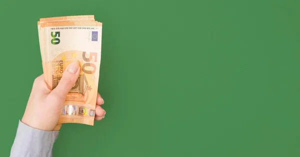 Quanti contanti si possono portare in aereo