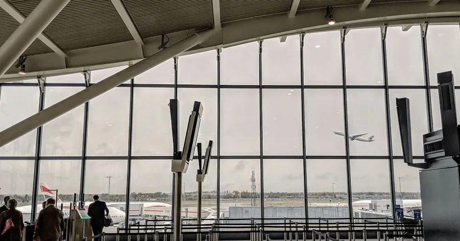 British Airways cancels hundreds of flights both from and to London Heathrow