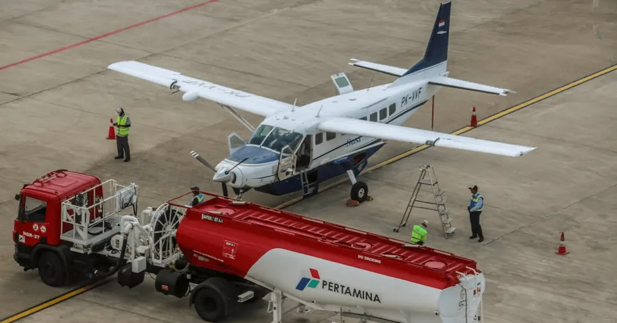 Ile kosztuje tankowanie samolotu? Cena paliwa lotniczego