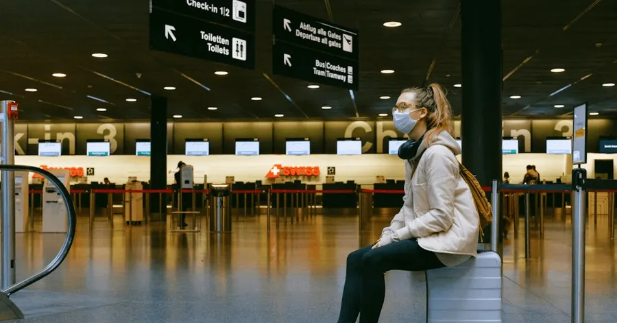 Koronawirus, a odwołany lot. Co ze zwrotem pieniędzy za bilet? Czy należy Ci się odszkodowanie?