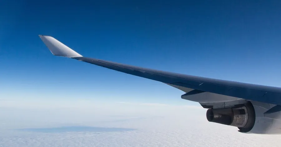 Pierwszy lot samolotu napędzanego biopaliwem