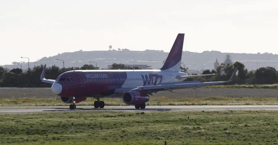 Problemy techniczne samolotu Wizz Air. Pasażerowie utknęli na lotnisku w Bratysławie