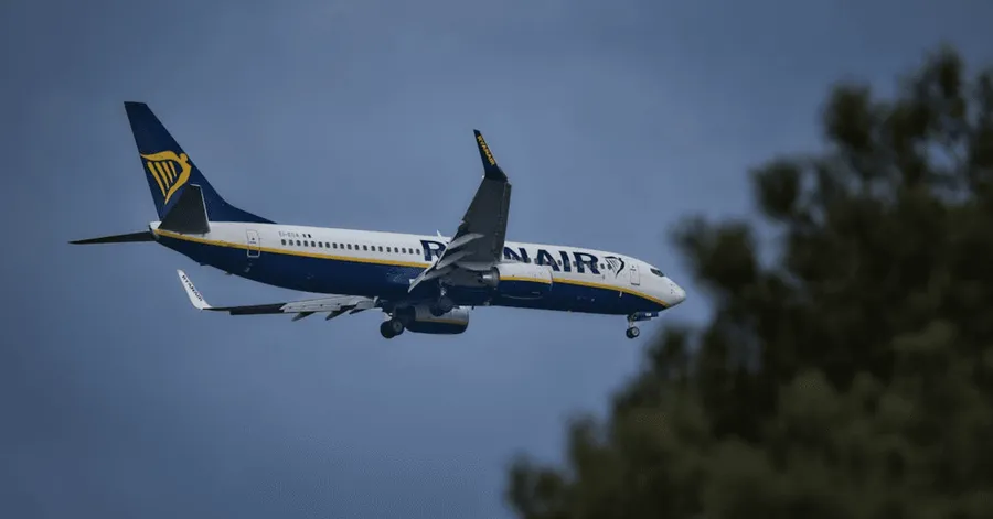 Propozycje nowych przepisów dot. bagażu podręcznego w UE. Ryanair podnosi limity