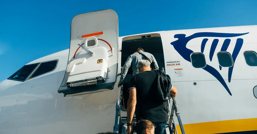 Ryanair ostrzega pasażerów. Przewoźnik uruchomił “Ligę Opóźnień” lotów