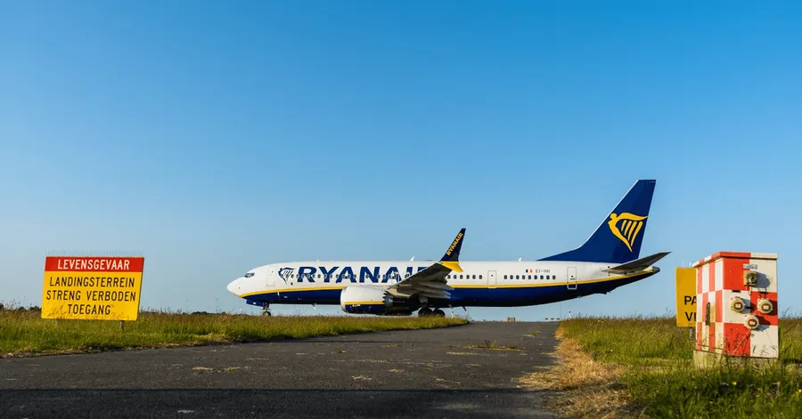 Ryanair podnosi ceny biletów. Pasażerowie odczują różnicę?