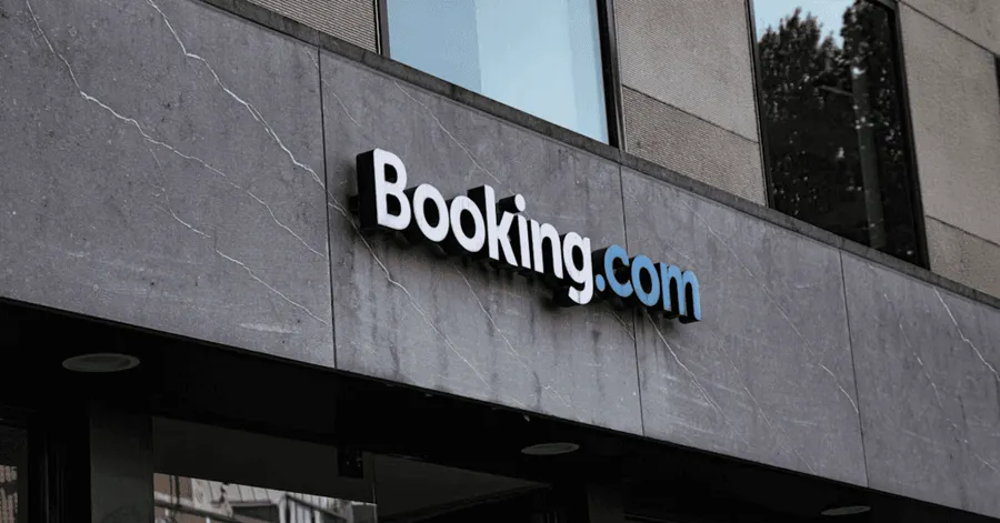 Ryanair заключил партнерское соглашение с Booking. Что выиграют путешественники?