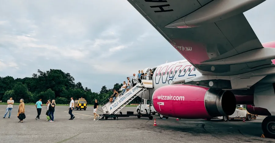 UOKiK stawia zarzuty Wizz Air. Chodzi o reklamacje bagażowe pasażerów