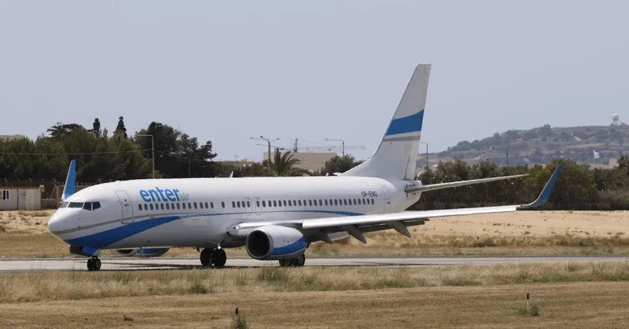 UOKiK uderza w Enter Air. Pasażerowie otrzymają rekompensaty