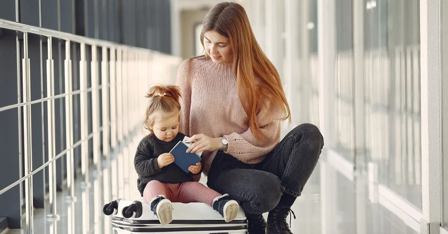 Viajar en avión con un niño: lo que necesitas saber
