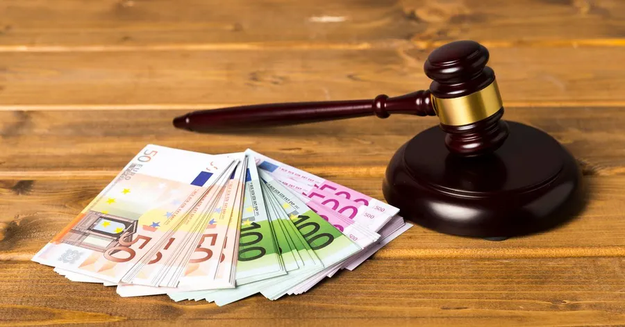 Wizz Air ukarany. Musi zwrócić pieniądze pasażerom i zmienić regulamin