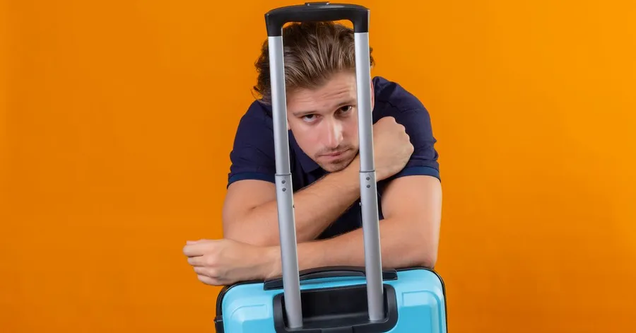 Kolejna fala odwołanych i opóźnionych lotów w Europie. Czy pasażerom należy się odszkodowanie?